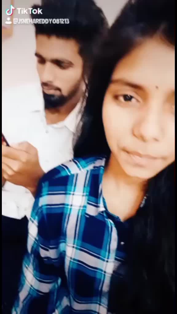 @sparkling_gal_valli