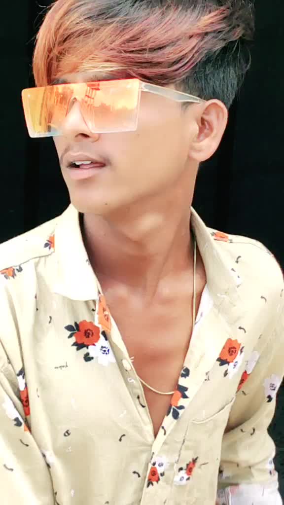 @👅_vaibhav___