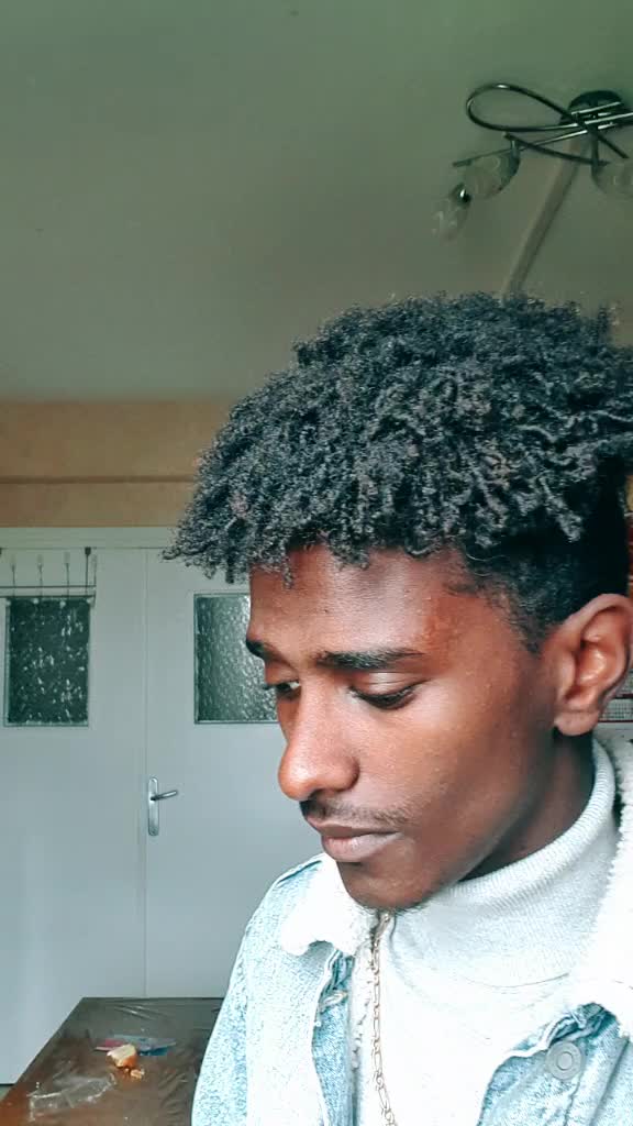 @👤...
