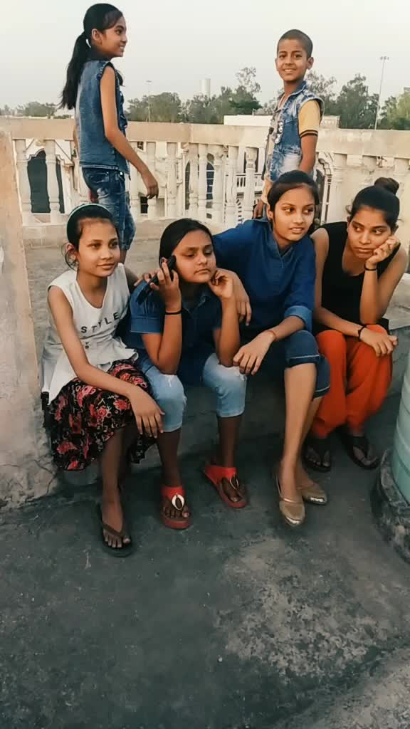 @Sneha prajapati 😎