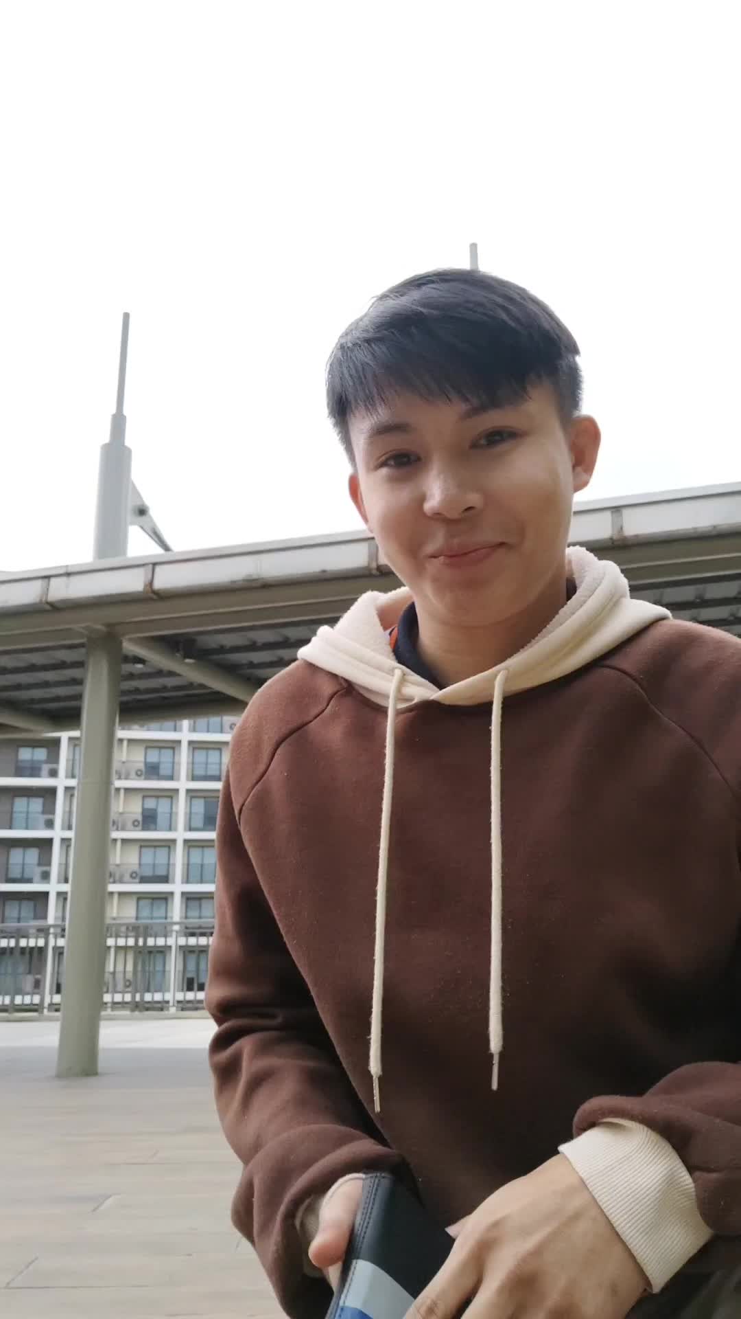 @.andrewww