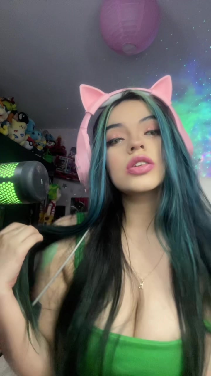 @Meloodyy18