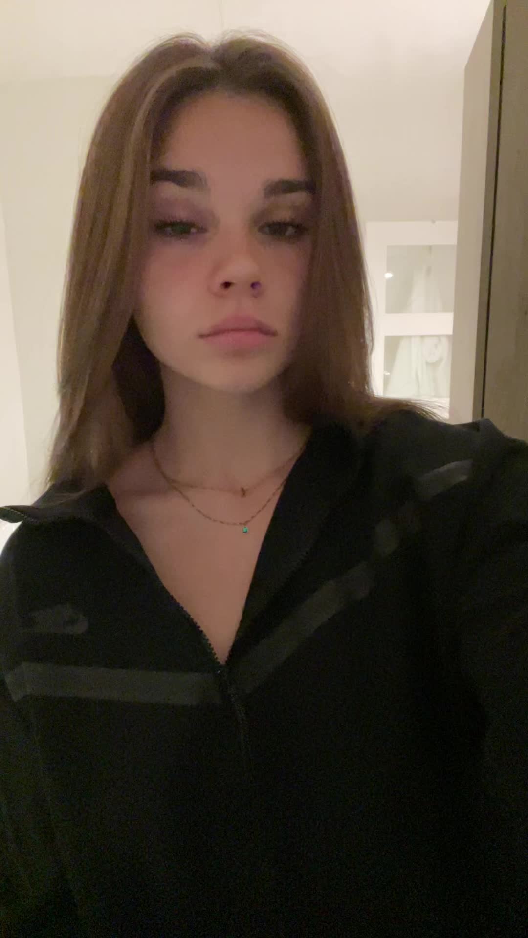 @😻