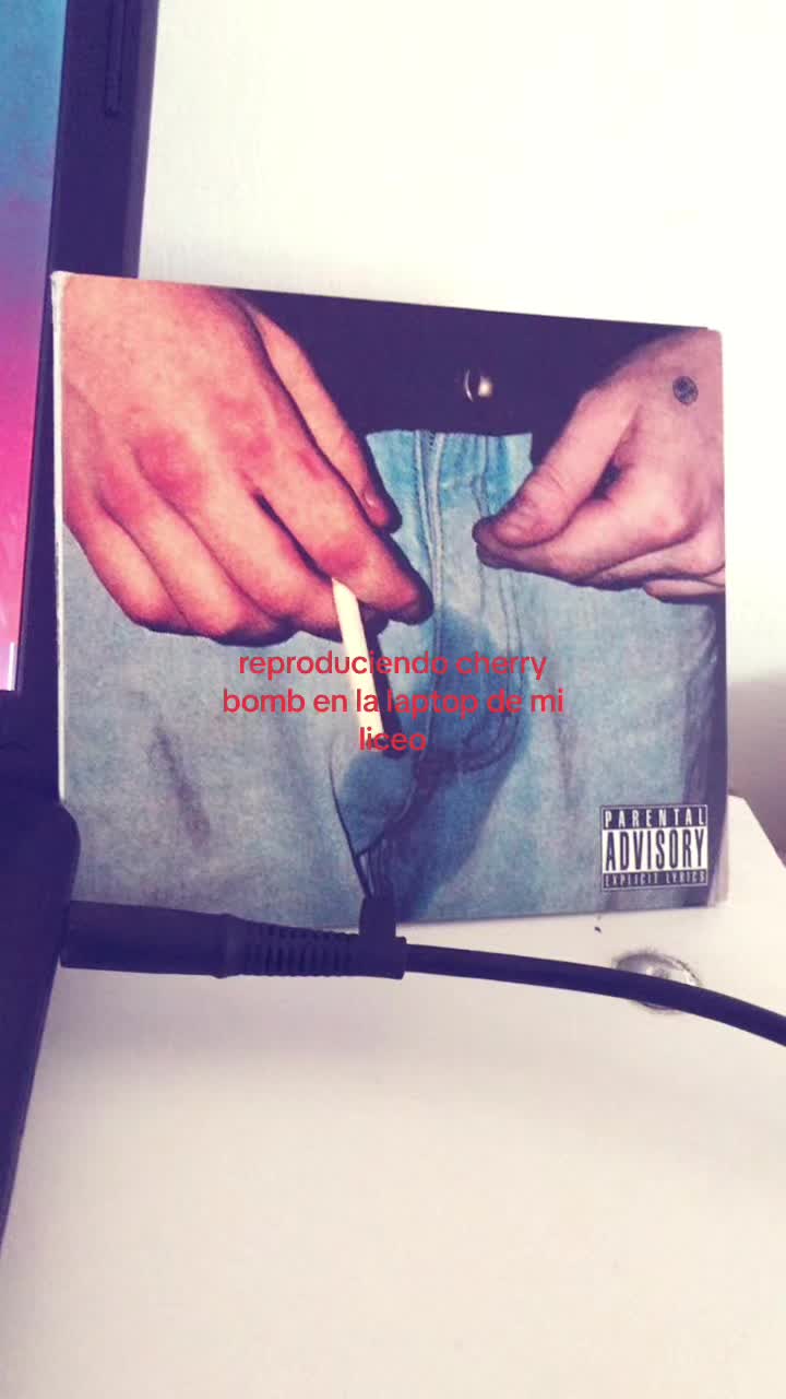 @sntgo | DON’T TAP THE GLASS