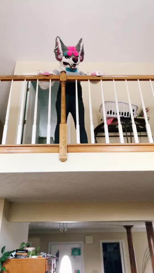 @scared_pink_purple