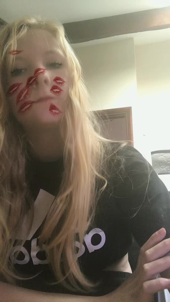 @Siennaisbored2