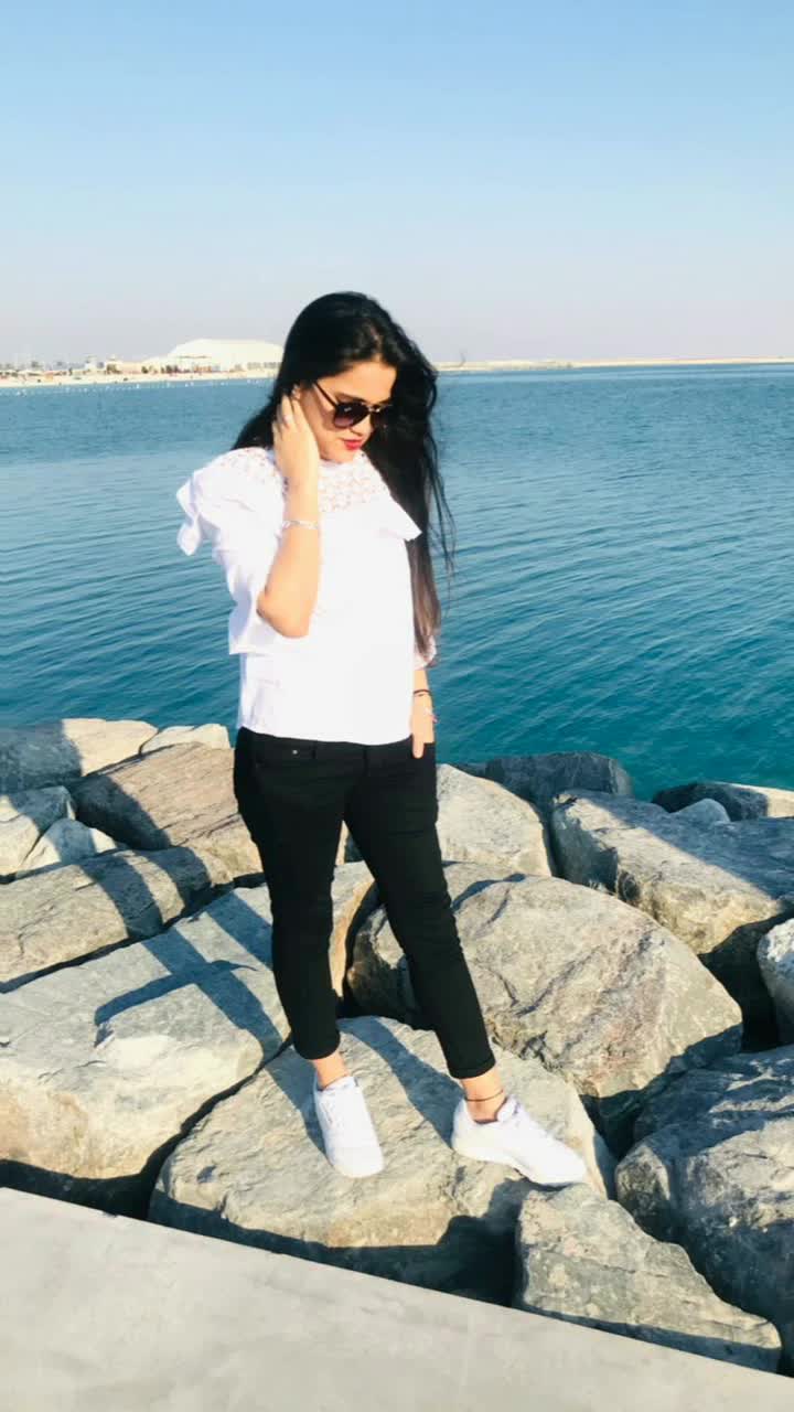 @Anureet🇦🇪