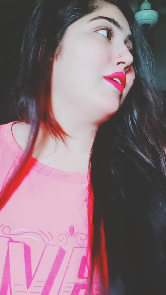 @👑 TANIA MAAN 👑