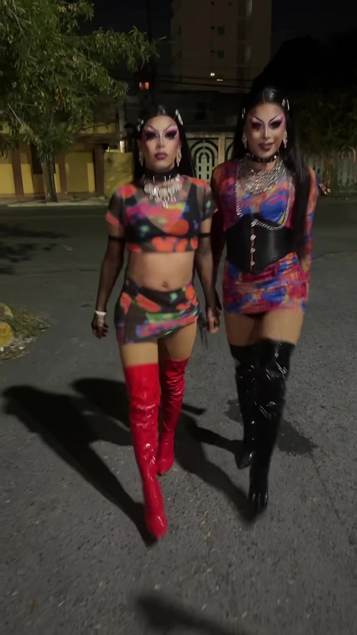 @The drag twins