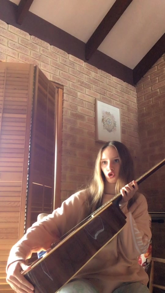 @elizabethrumble