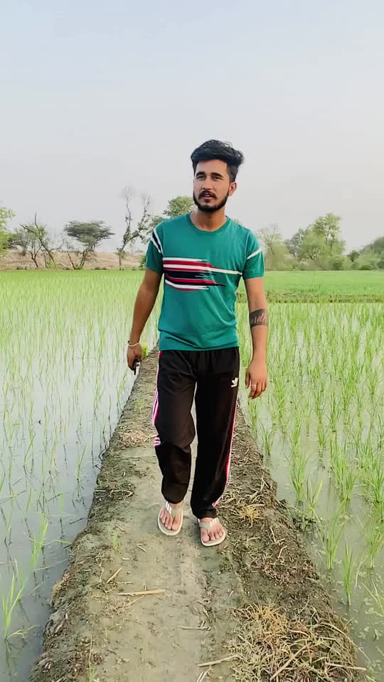 @happiee_sandhu