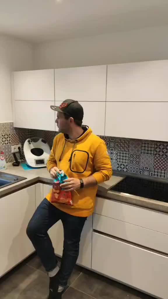 @Daniel Schneider