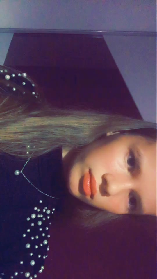 @Leonie