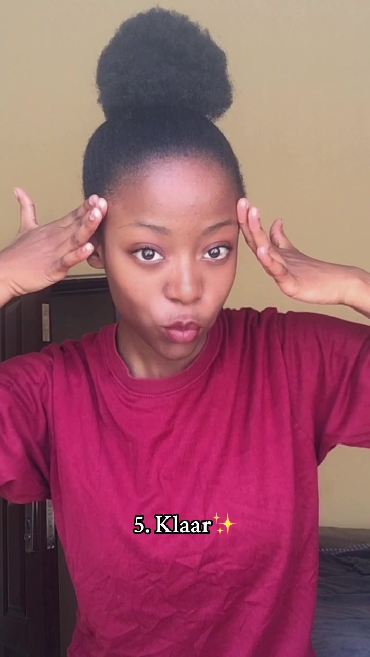 @tshenolololo