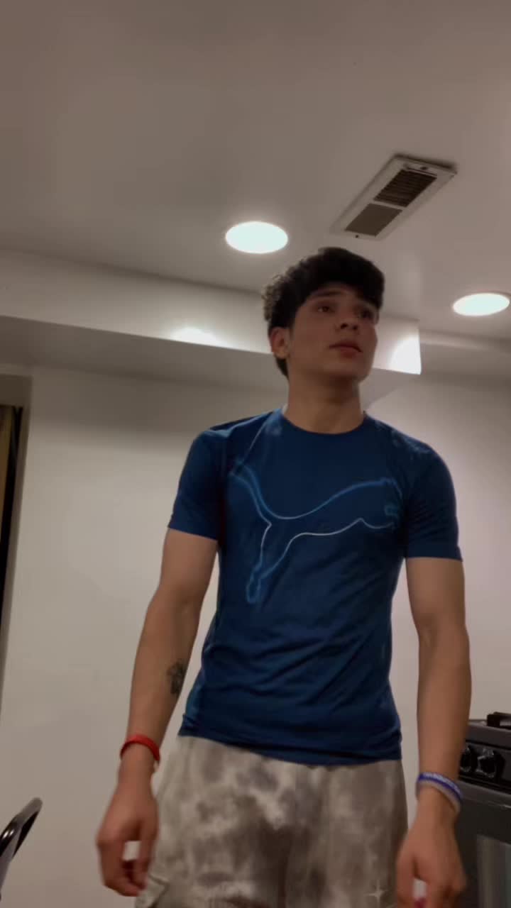 @Angel_029