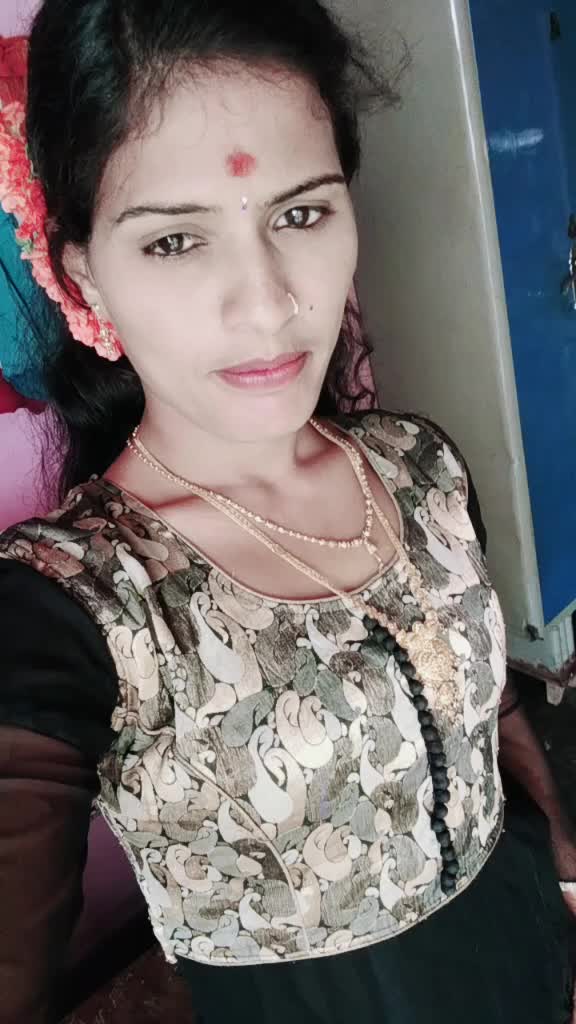 @లక్కీuser37211572