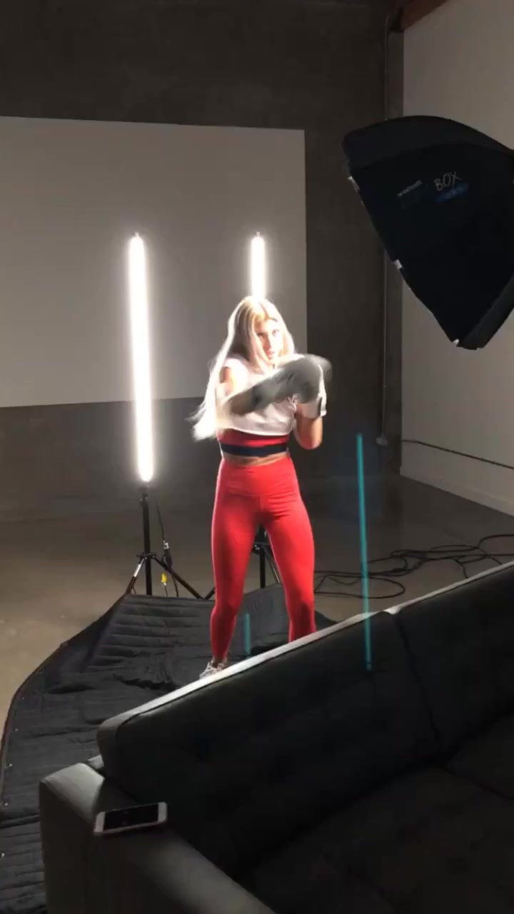 @shaniesmash