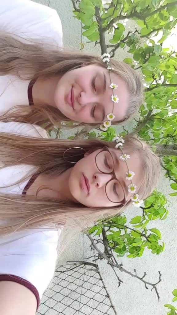 @Elisa & Lisa