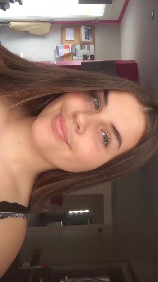 @LAURA 🌻