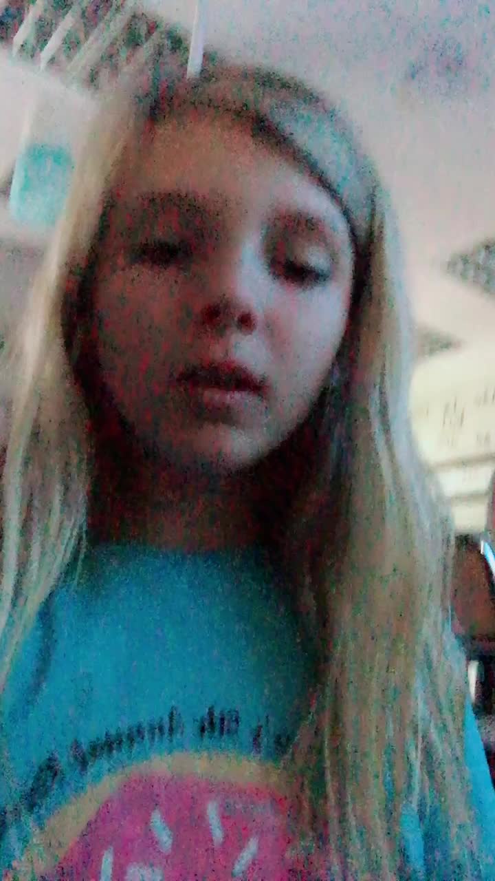 @Chloe Shelton