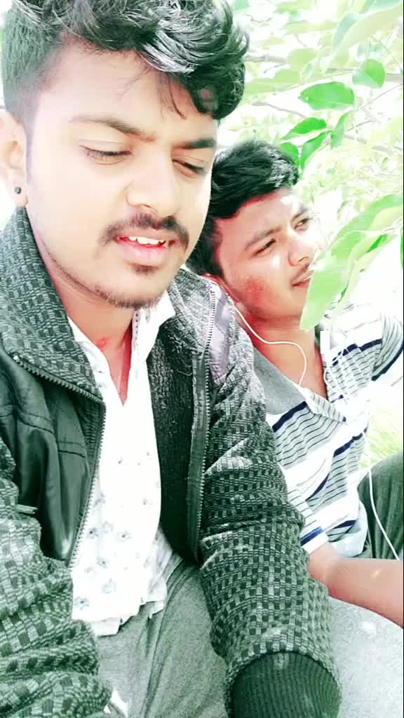 @s😍i😘l😀e🤓n☺t