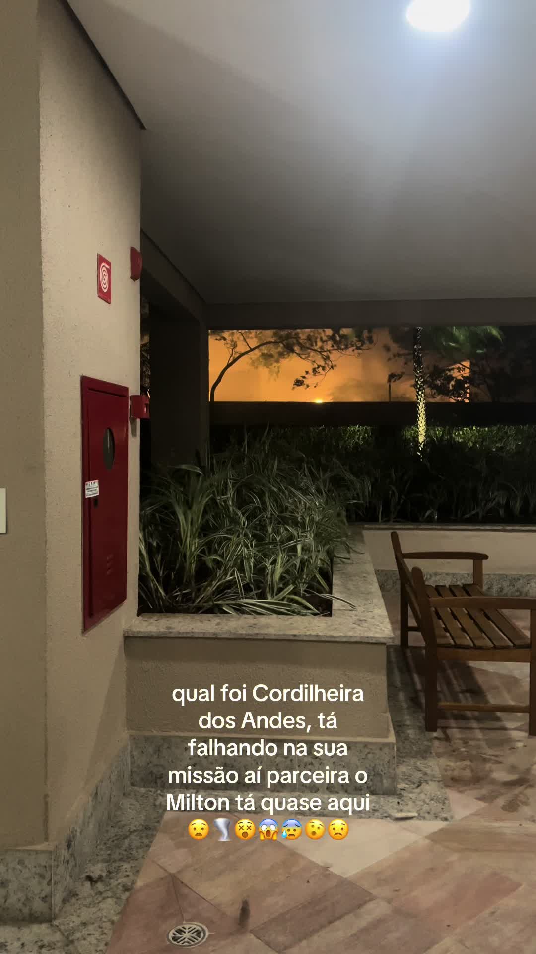 @laragomess