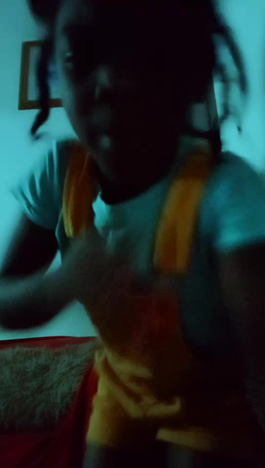 @danieshya