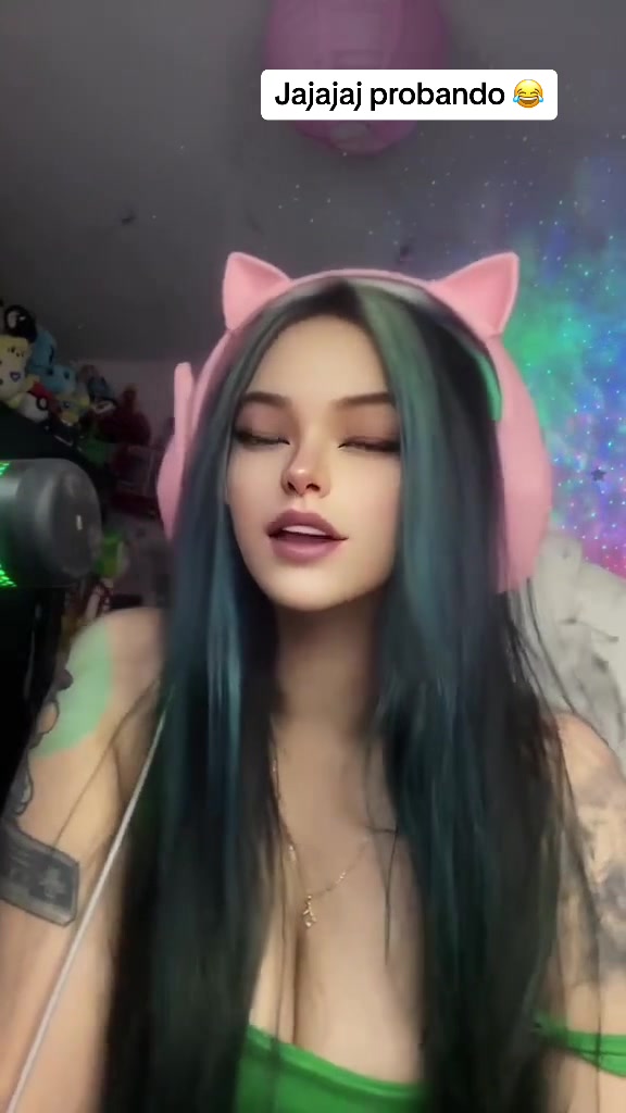 @Meloodyy18