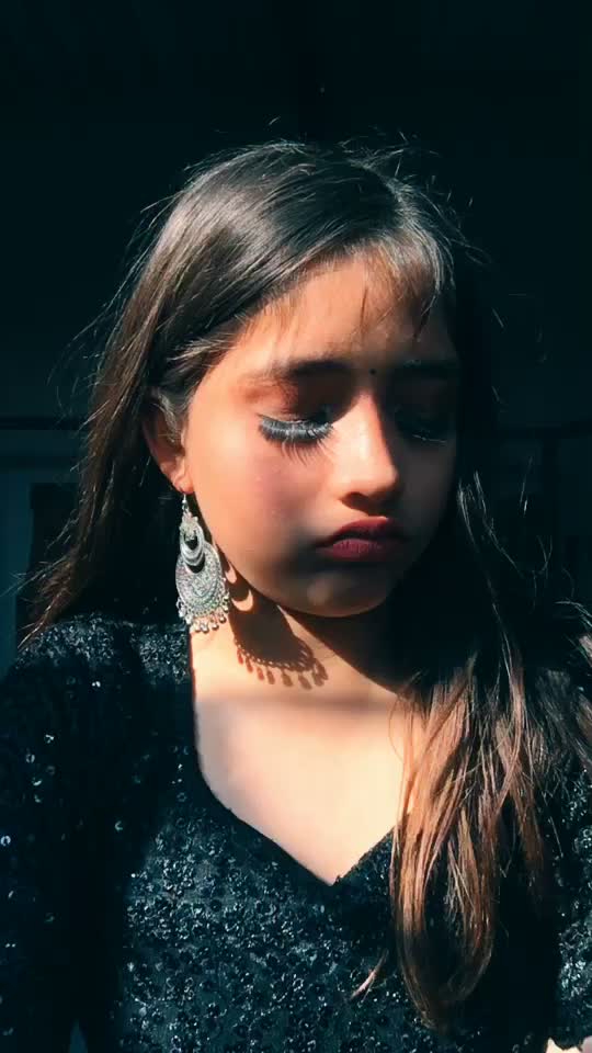 @Sneha Thakur👑👑
