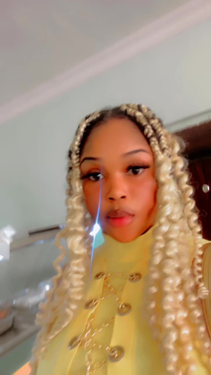 @Instagram: Thick-eri