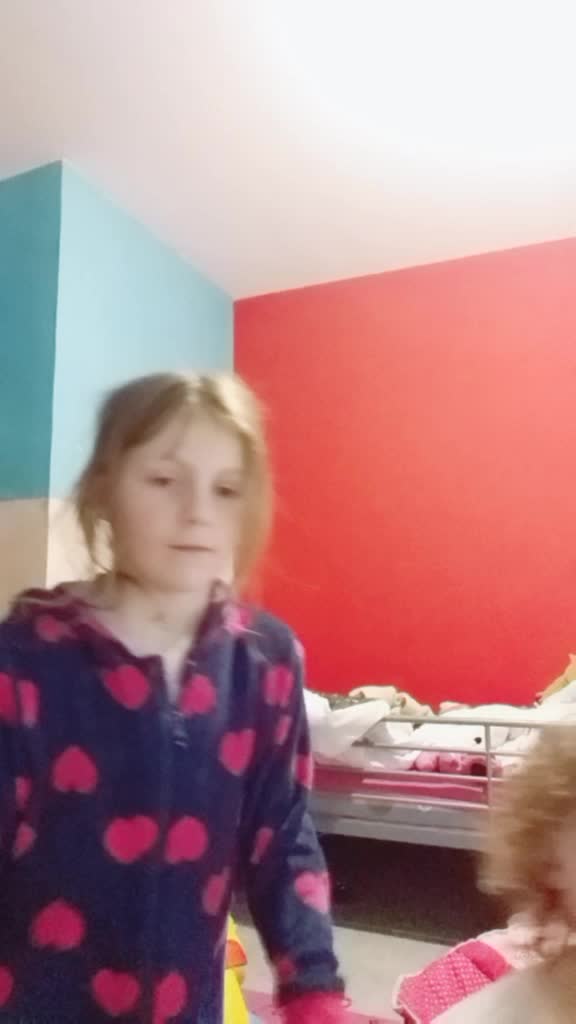 @elyanne
