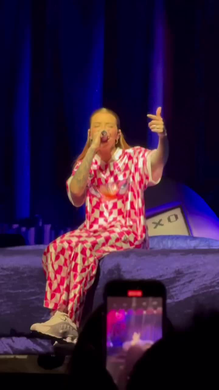 @youngmikoficial