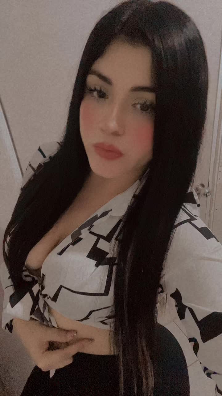 @Adriana🖤