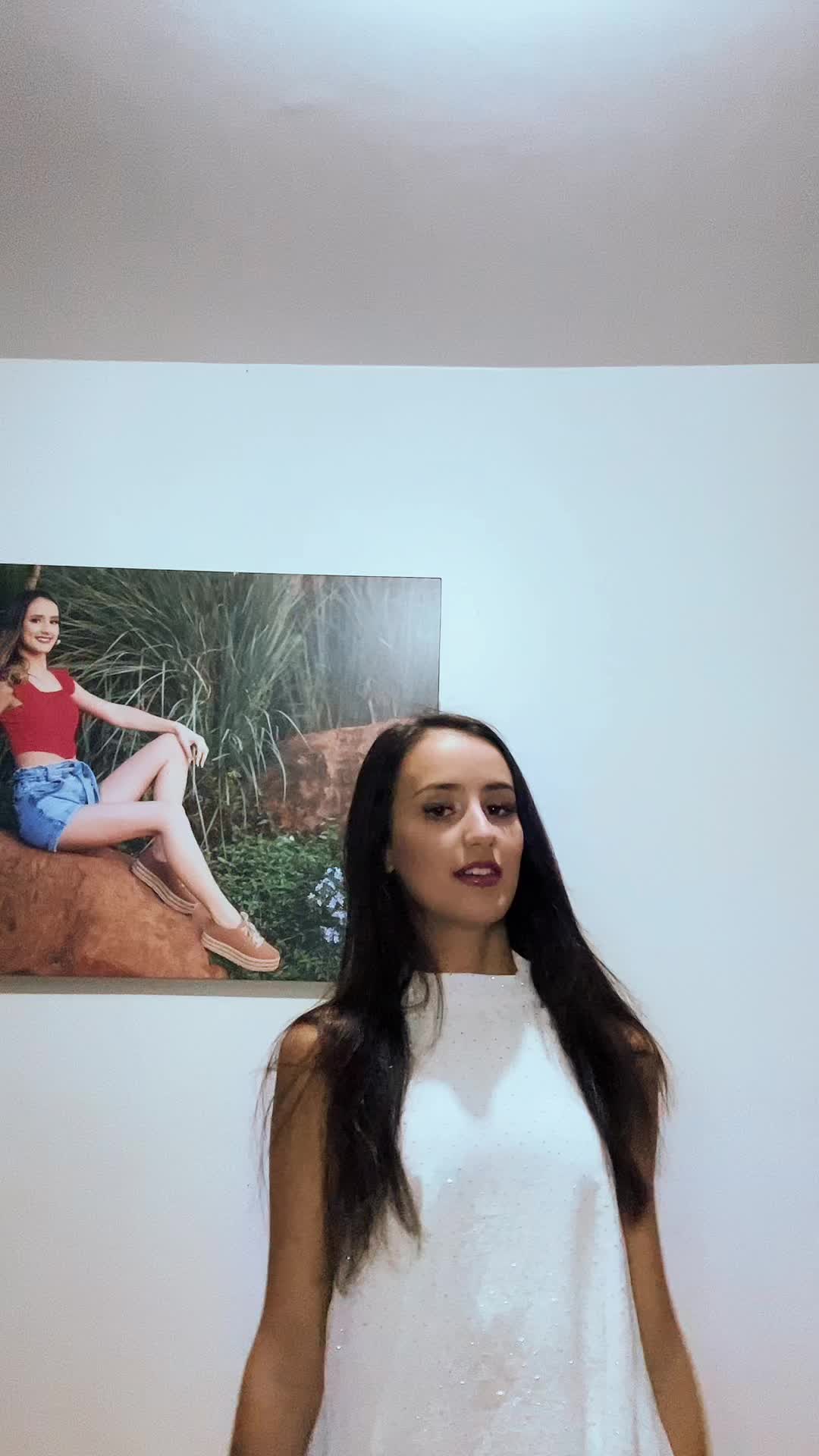 @Isadora