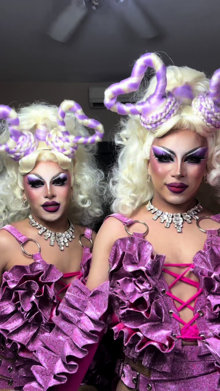 @The drag twins