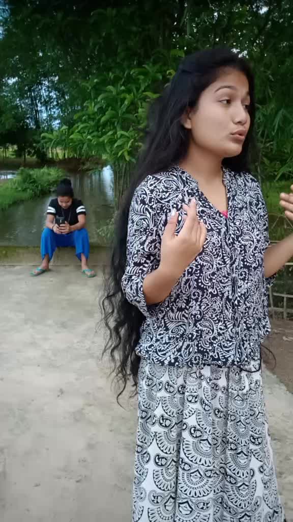 @ধেমাজিৰে ছোৱালী