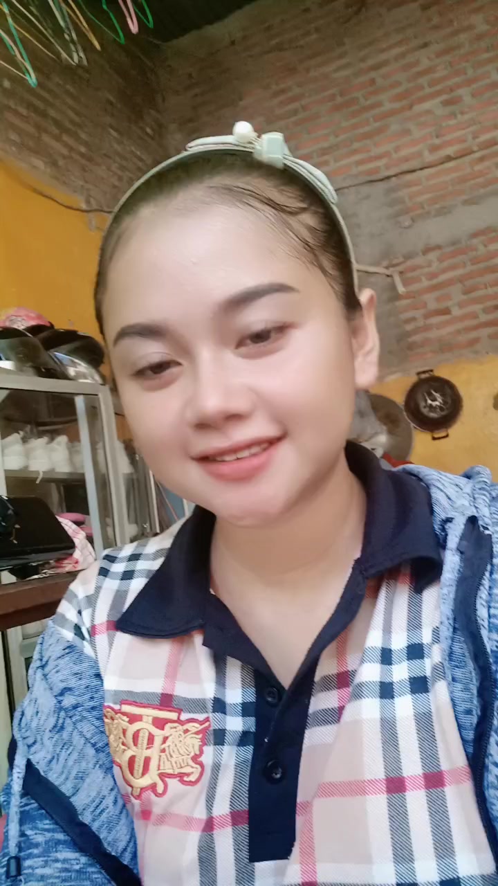 @Putri_hkjing