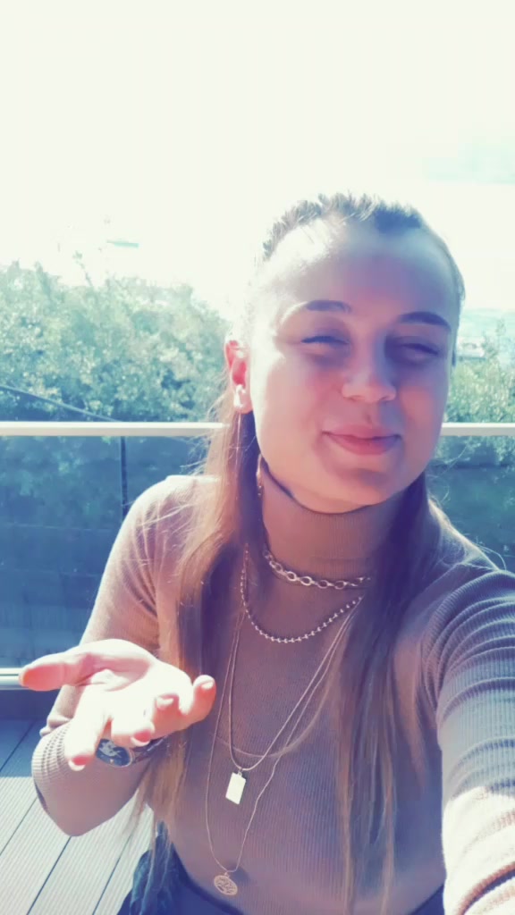 @Eliz Eskn
