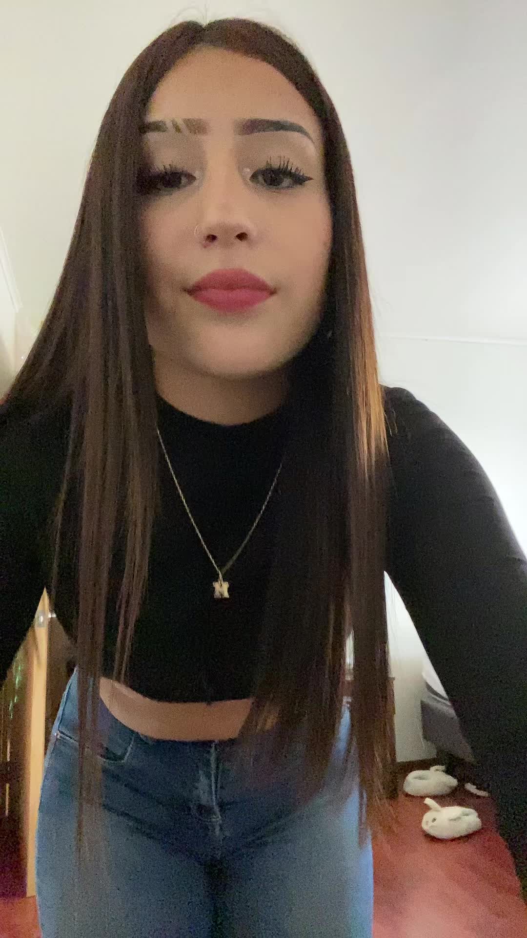 @efeelesitaa