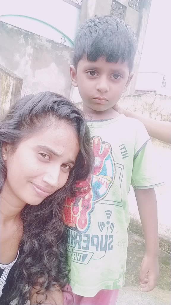 @nageena shaik