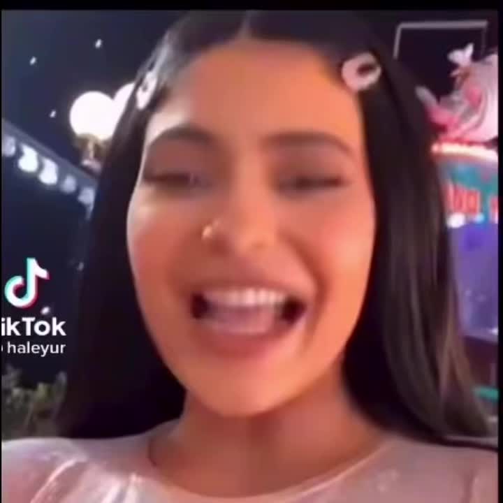 @randomasstingz
