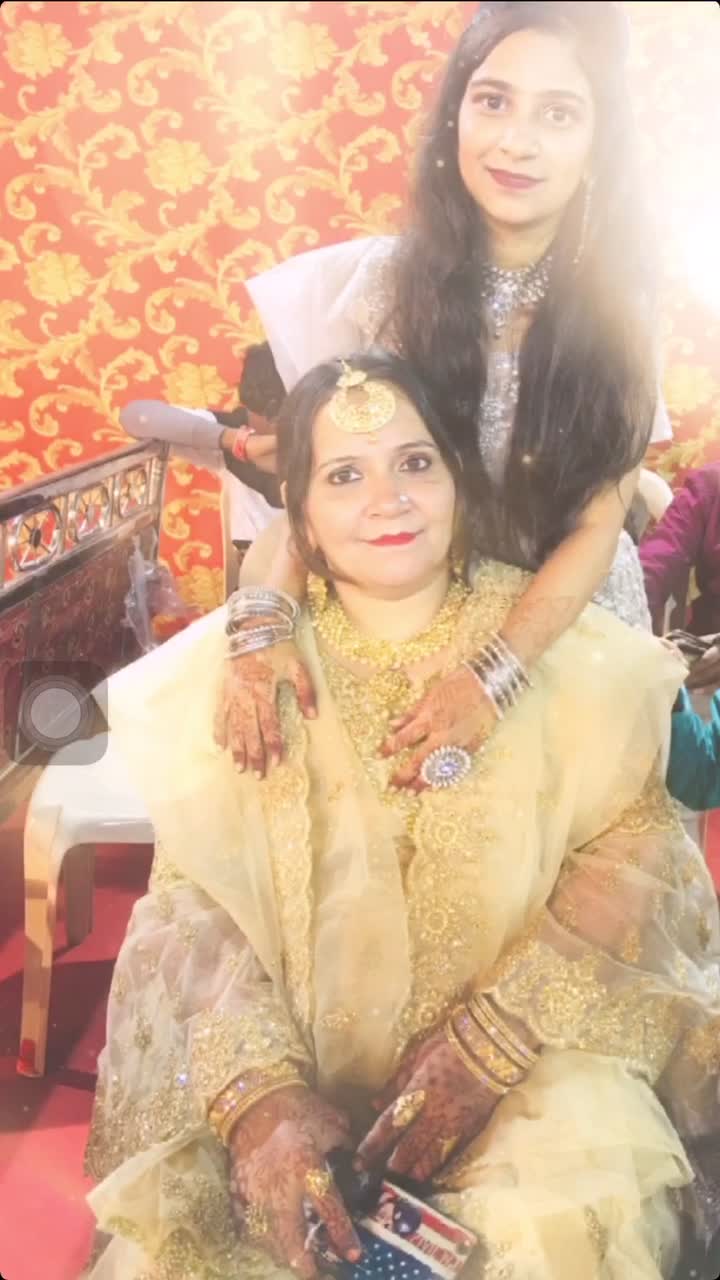 @Aliza Khan