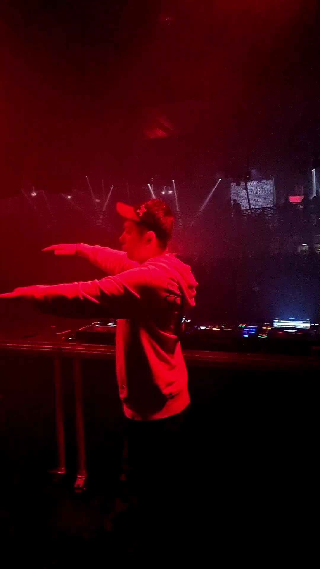 @ElectroWorld