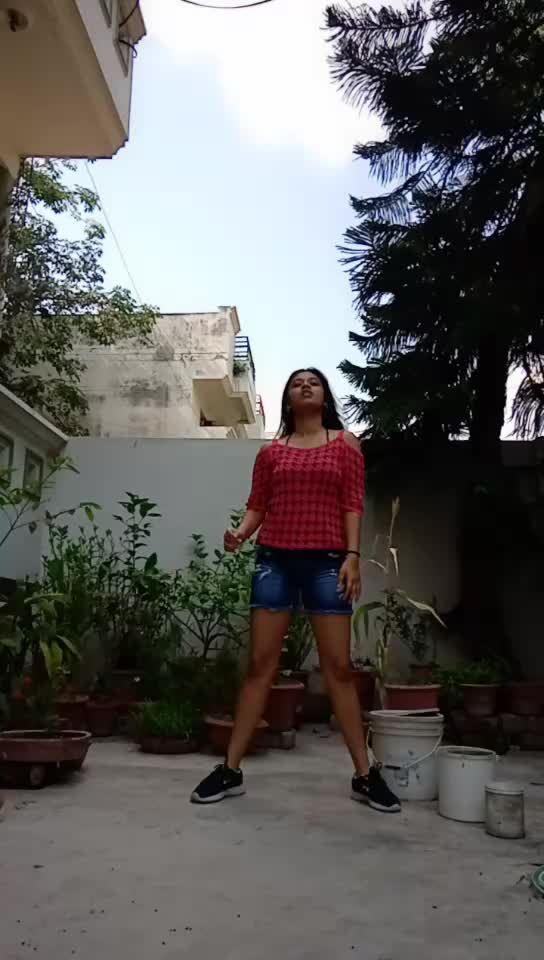 @anoushka