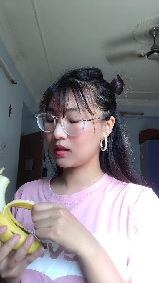 @Veronica awungshi