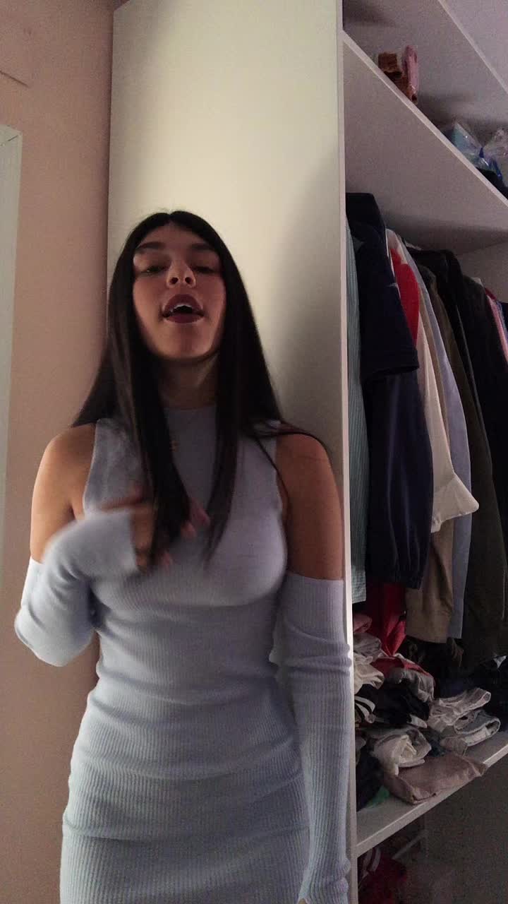 @😼