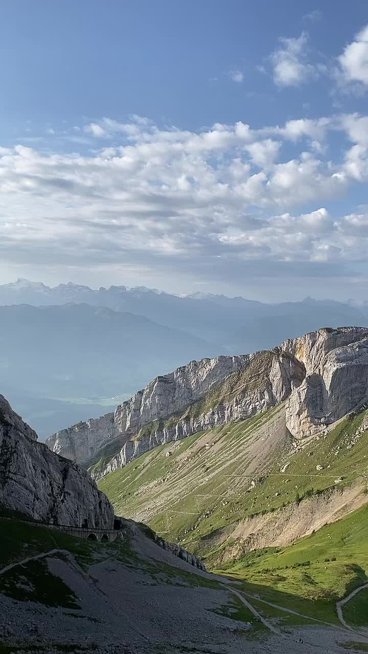 @Marcel Haertlein