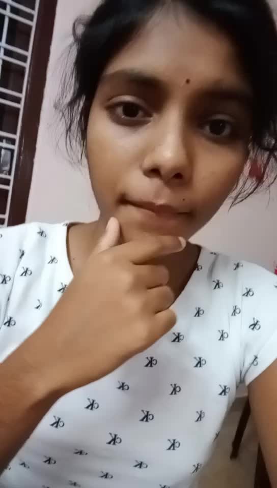 @sparkling_gal_valli
