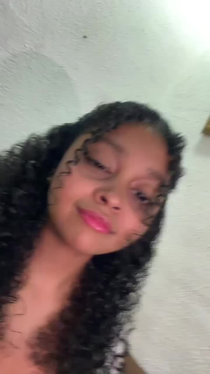 @isabella