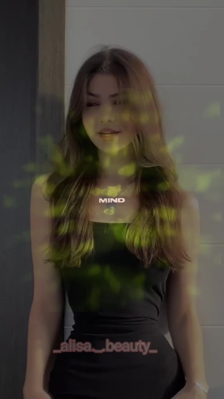 @<33